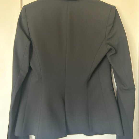 Theory Black Wool Blend Tailored Blazer – Size 2 – Classic Workwear - Picture 3 of 6